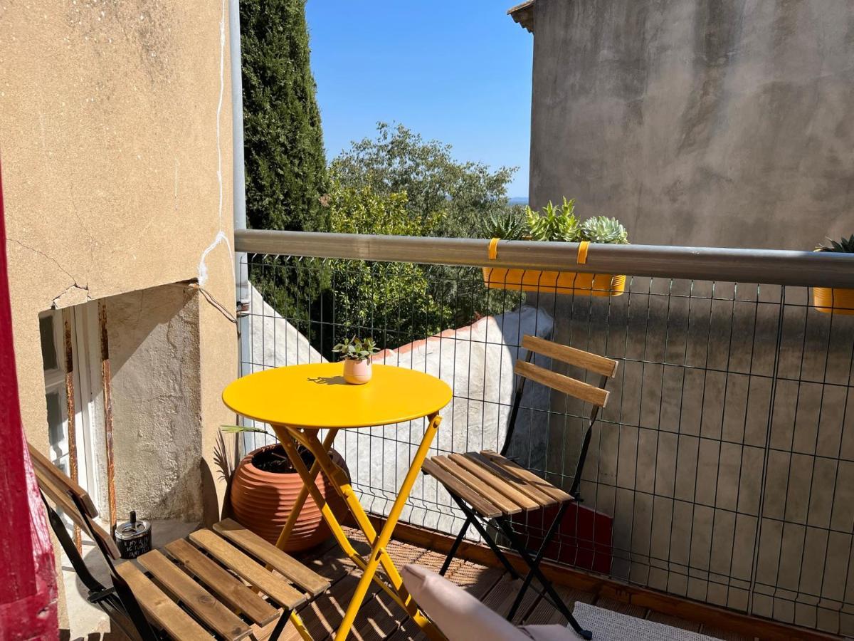 Atypique Apartment Châteauneuf-de-Gadagne Exterior photo